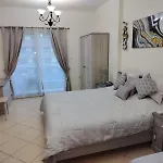 Diamond 2 Tower Marina Apartment